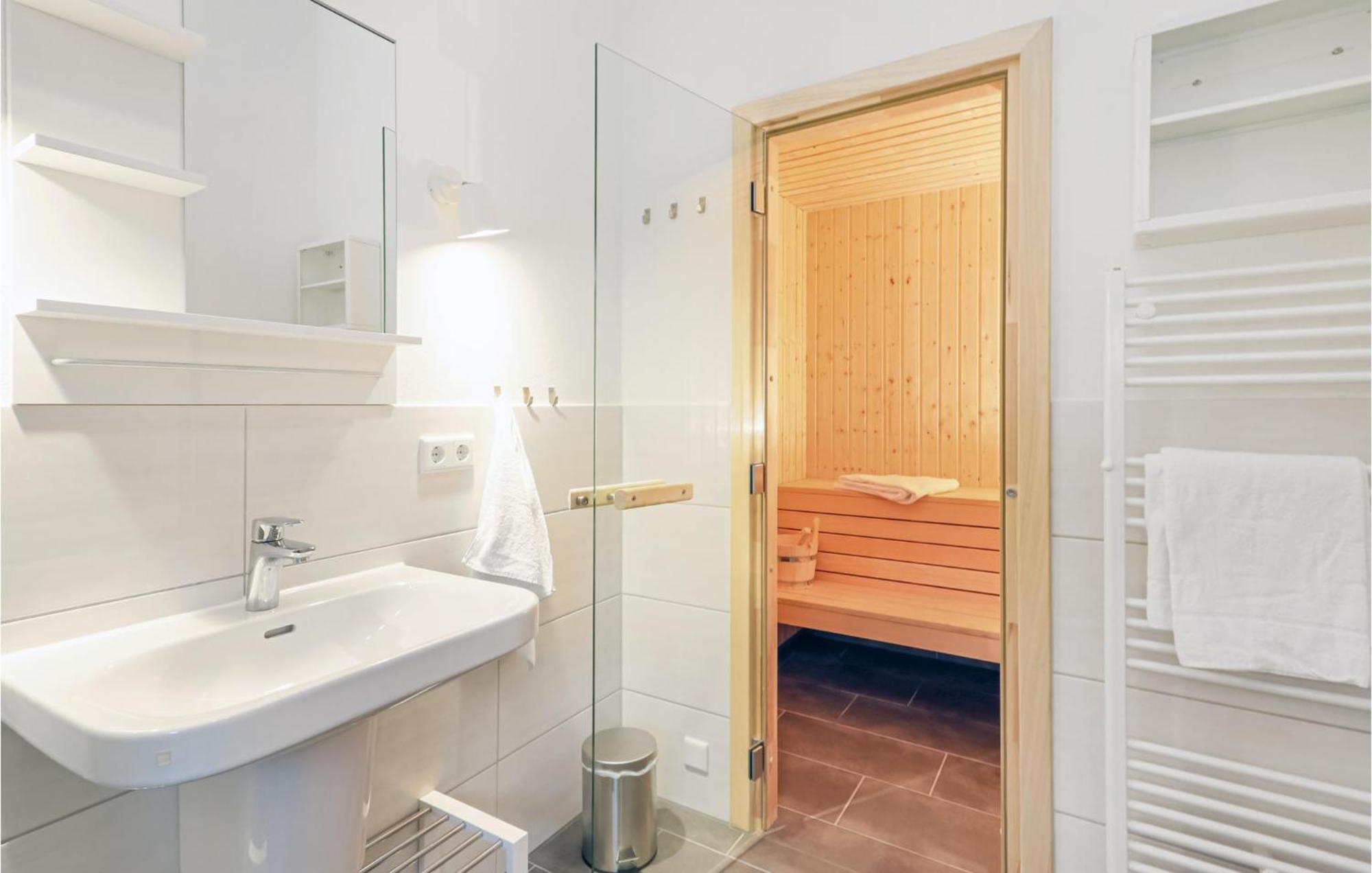 Cozy Home In Krems Ii-Warderbrueck With Wifi Gols 外观 照片